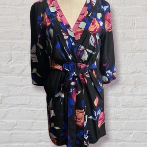 YUMI KIM - Silk V-neck Black Floral Short Dress w/pockets Size Small Worn Once!